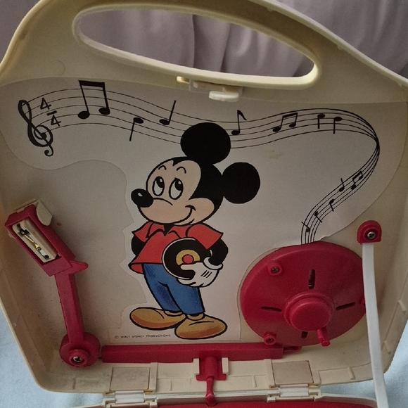 Mickey Mouse Phonograph - Picture 2 of 4